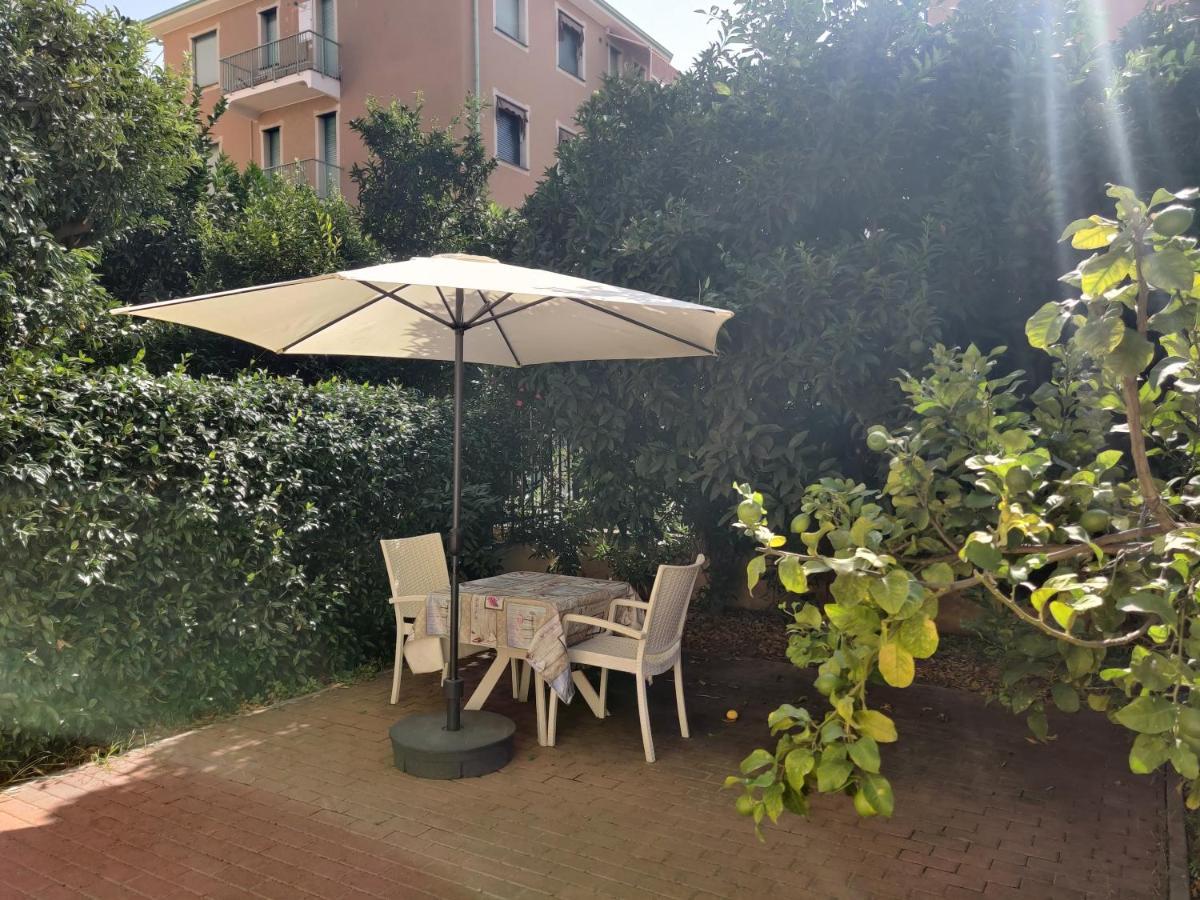 Appartamenti Con Giardino E Posto Auto Per Famiglie Finale Ligure Eksteriør billede