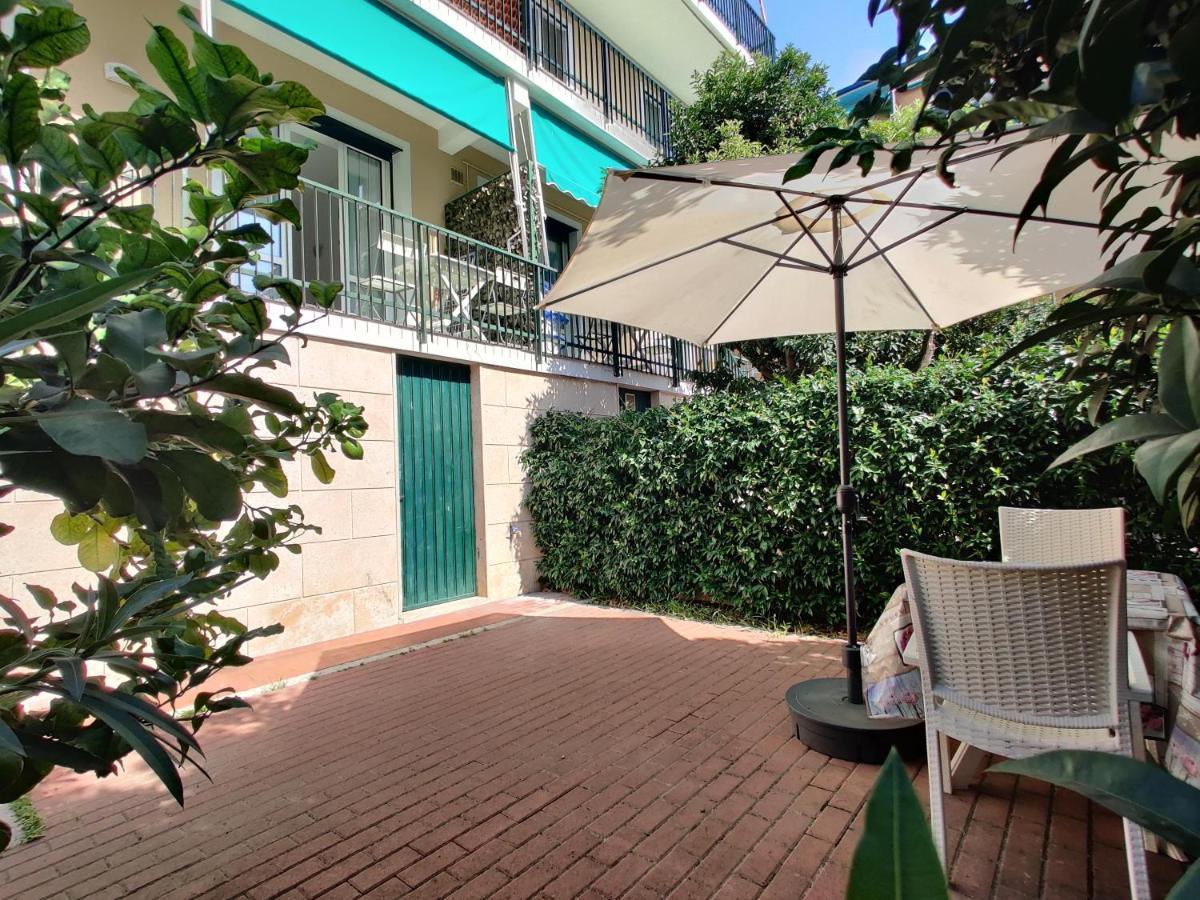 Appartamenti Con Giardino E Posto Auto Per Famiglie Finale Ligure Eksteriør billede